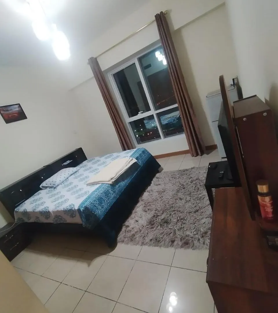 Luxury Master Room Available In Sulafa Tower Marina Dubai Homestay